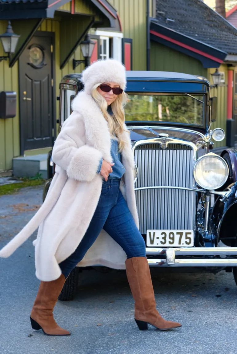 Astrid Kåpe Vinterhvit