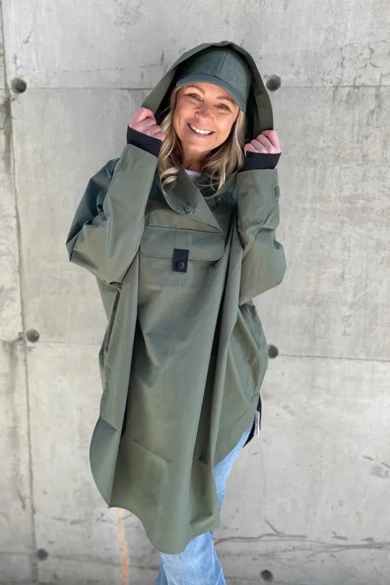 Bergen Poncho Dusty Green