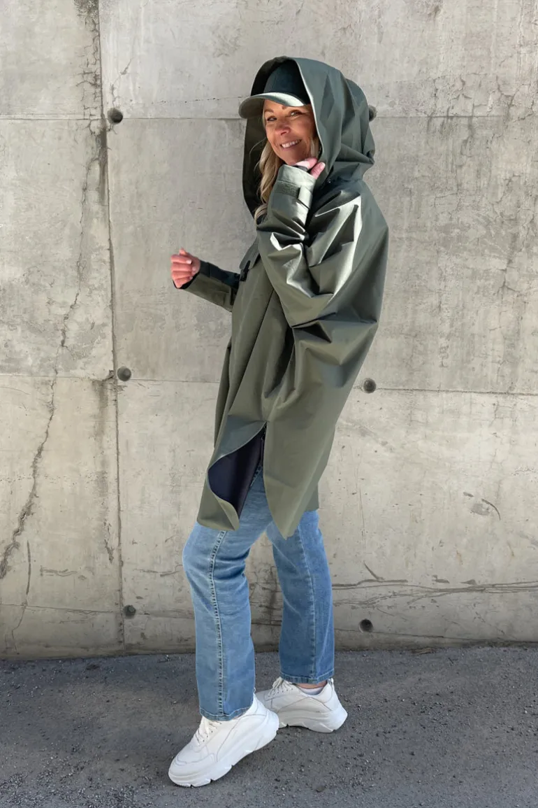 Bergen Poncho Dusty Green