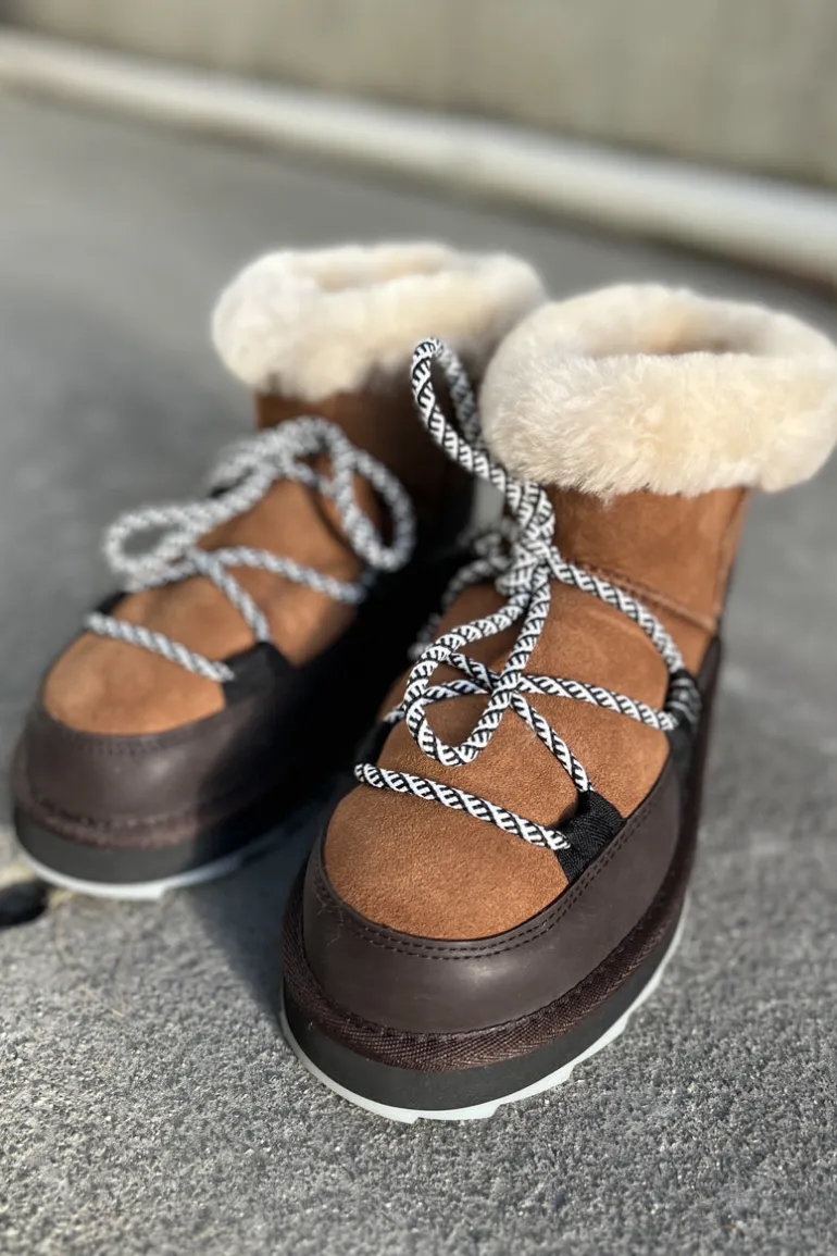 Blurred Micro Boots Chestnut
