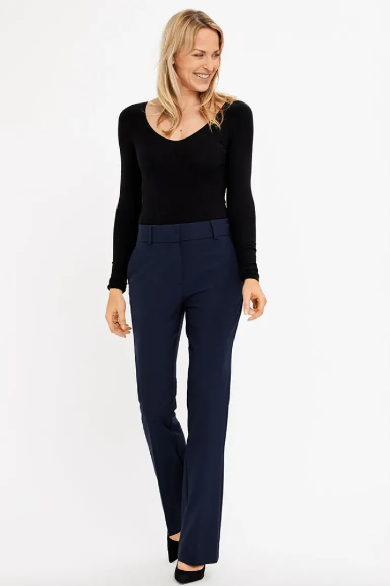 Clara Regular Navy