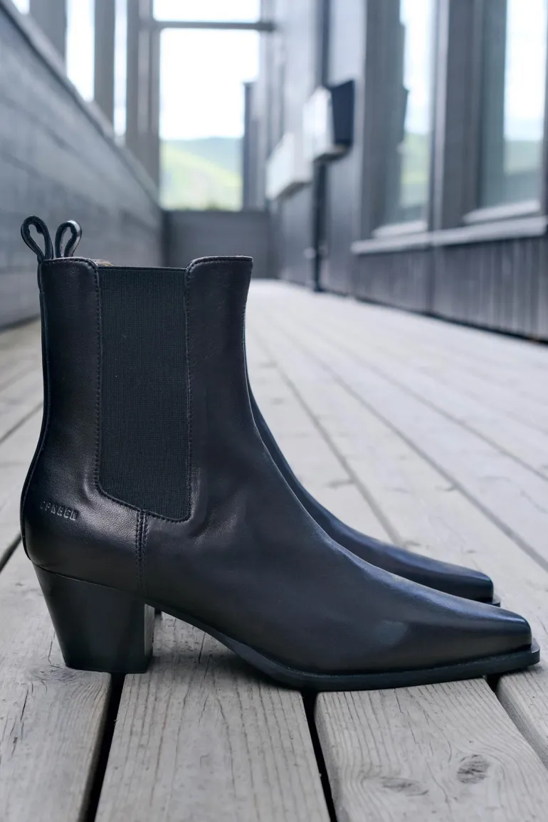 CPH247 Leather Black