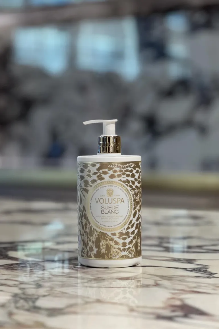 Suede Blanc Hand Lotion 450 ML